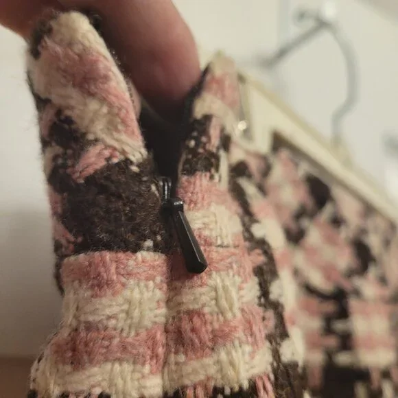 🎉NWT🎉Ann Taylor Plaid Mini Skirt Pink/Black/White - Picture 2 of 5